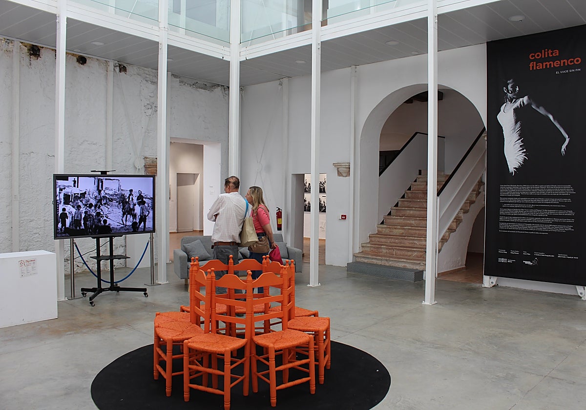 La exposición cuenta con 79 imágenes de la época más auténtica del mundo del flamenco