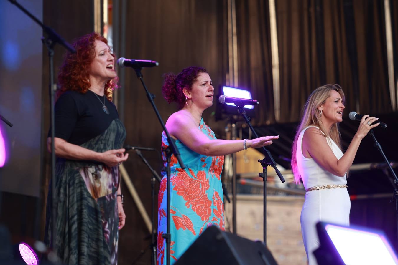 Aspecto muy ambientado de la Maestranza durante el festival de música Ktholic