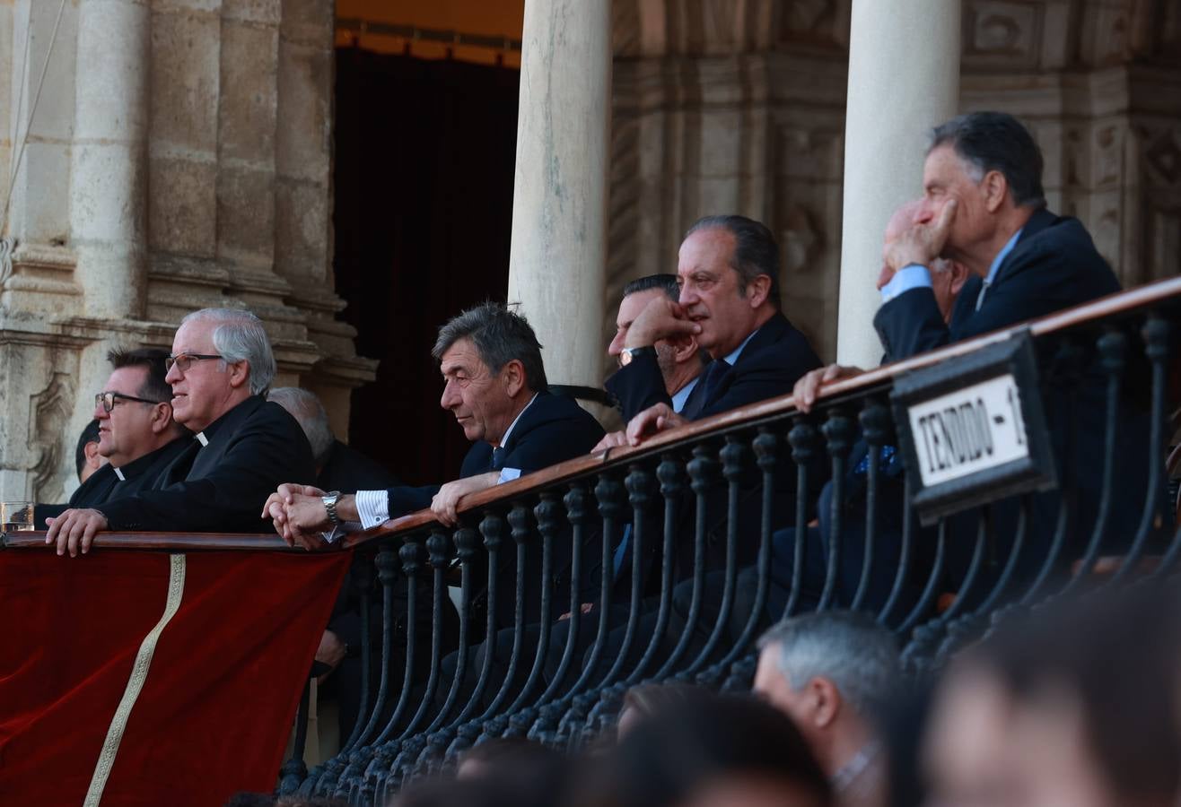 Aspecto muy ambientado de la Maestranza durante el festival de música Ktholic