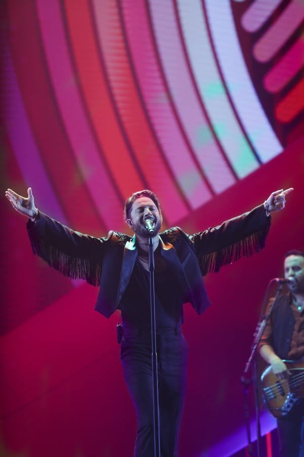 Manuel Carrasco ha iniciado su gira en Sevilla ante 70.000 personas