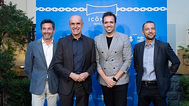 Antonio Muñoz, alcalde de Sevilla, acudió a la presentación de la III edición del Icónica Sevilla Fest en Casa Ozama