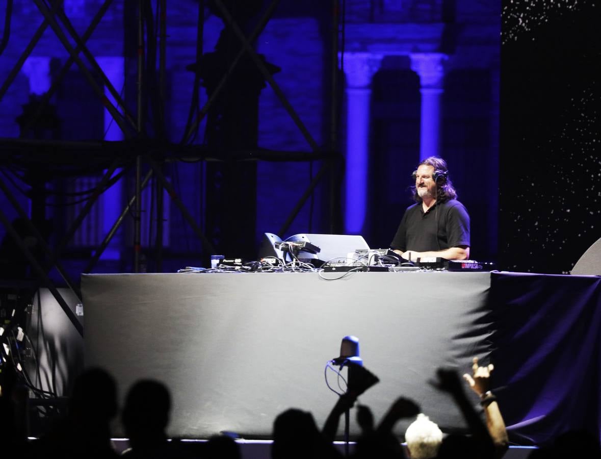 Concierto de Solomun en la Plaza de España para inaugurar el Icónica Sevilla Fest 