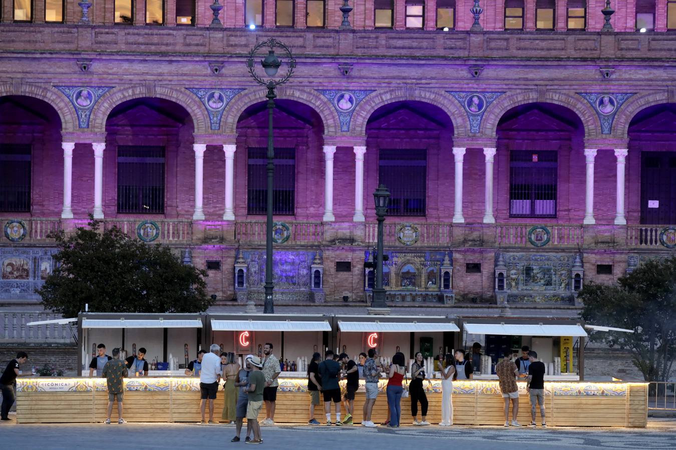 Concierto de Solomun en la Plaza de España para inaugurar el Icónica Sevilla Fest 