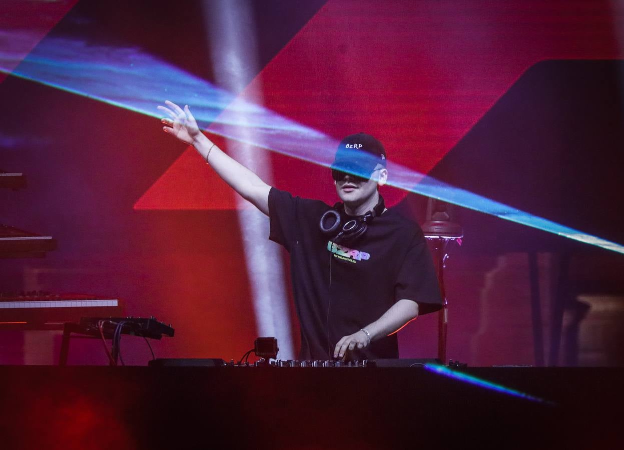 Concierto de Bizarrap en la Plaza de España para el Icónica Sevilla Fest