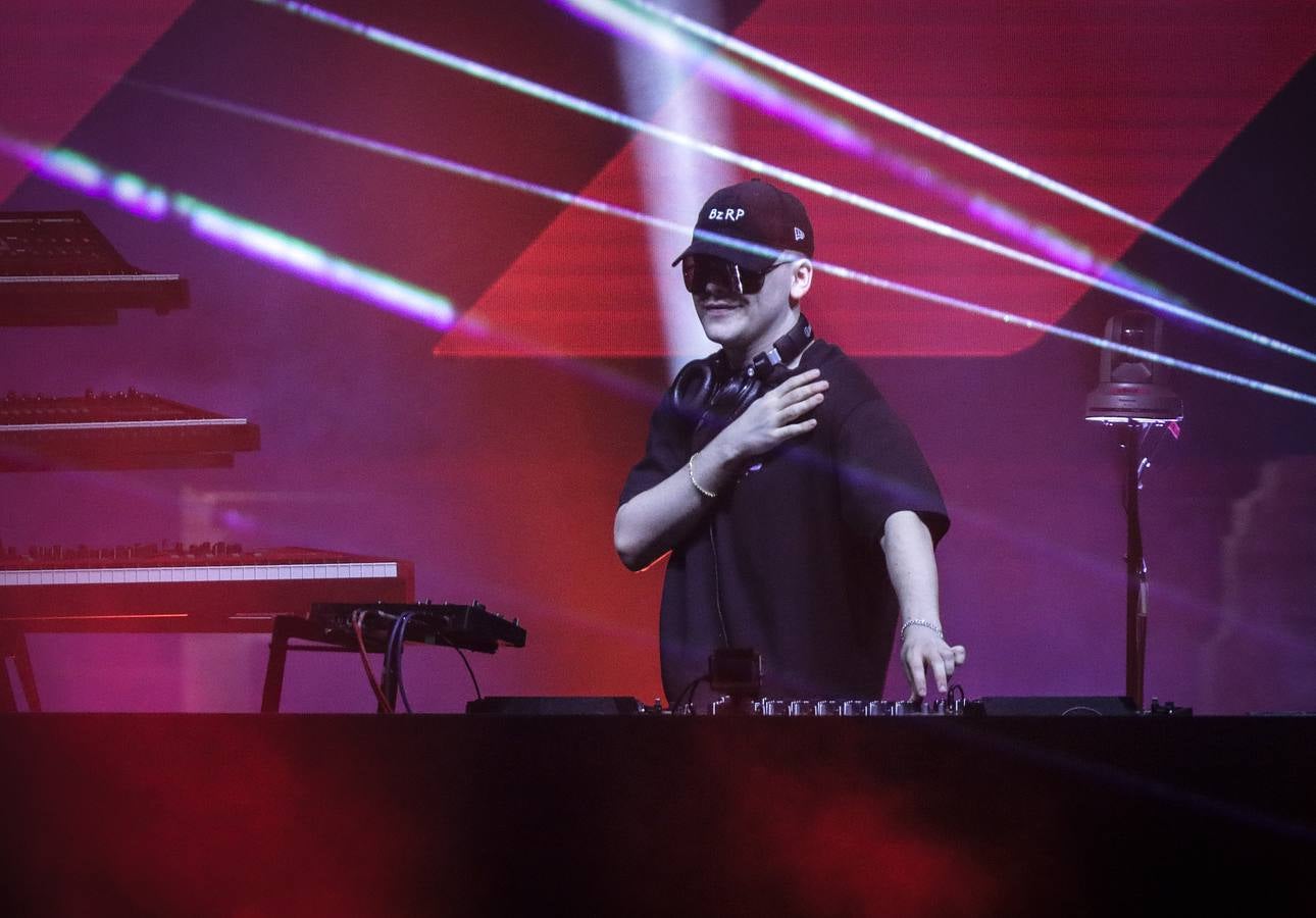 Concierto de Bizarrap en la Plaza de España para el Icónica Sevilla Fest