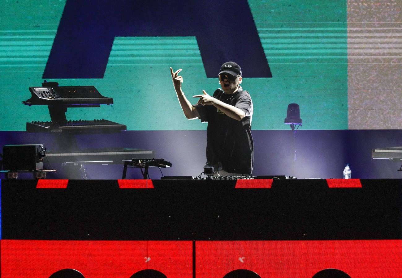 Concierto de Bizarrap en la Plaza de España para el Icónica Sevilla Fest