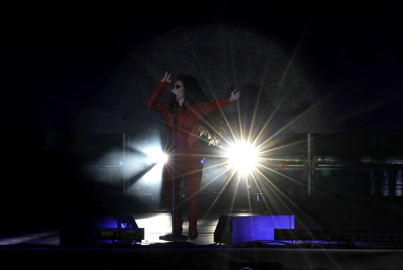 La actuación de Fangoria en Icónica Sevilla Fest fue un auténtico huracán electropop