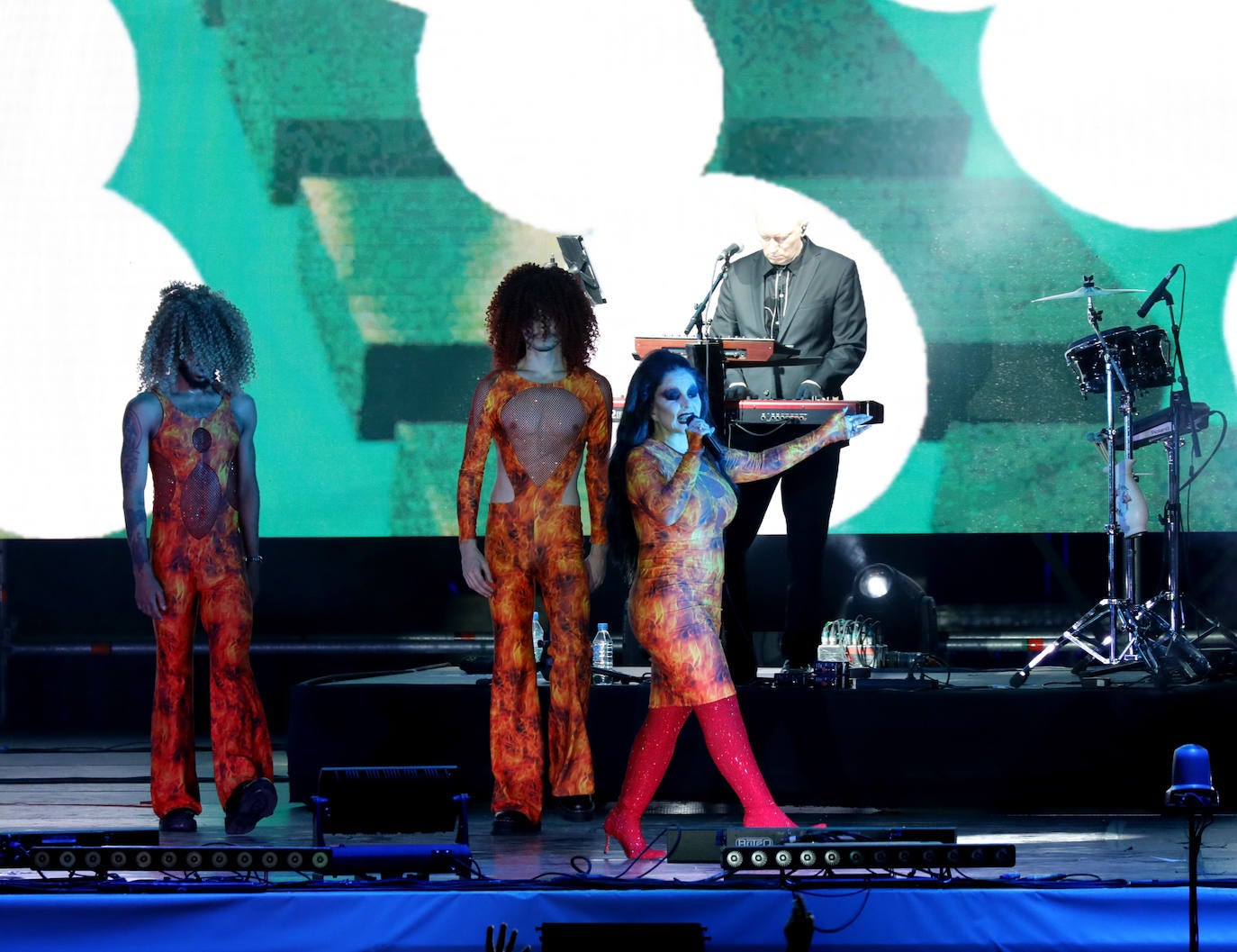 La actuación de Fangoria en Icónica Sevilla Fest fue un auténtico huracán electropop