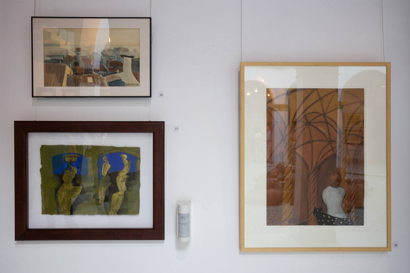 Inauguración de la exposición solidaria de la Fundación La Caixa en Sevilla