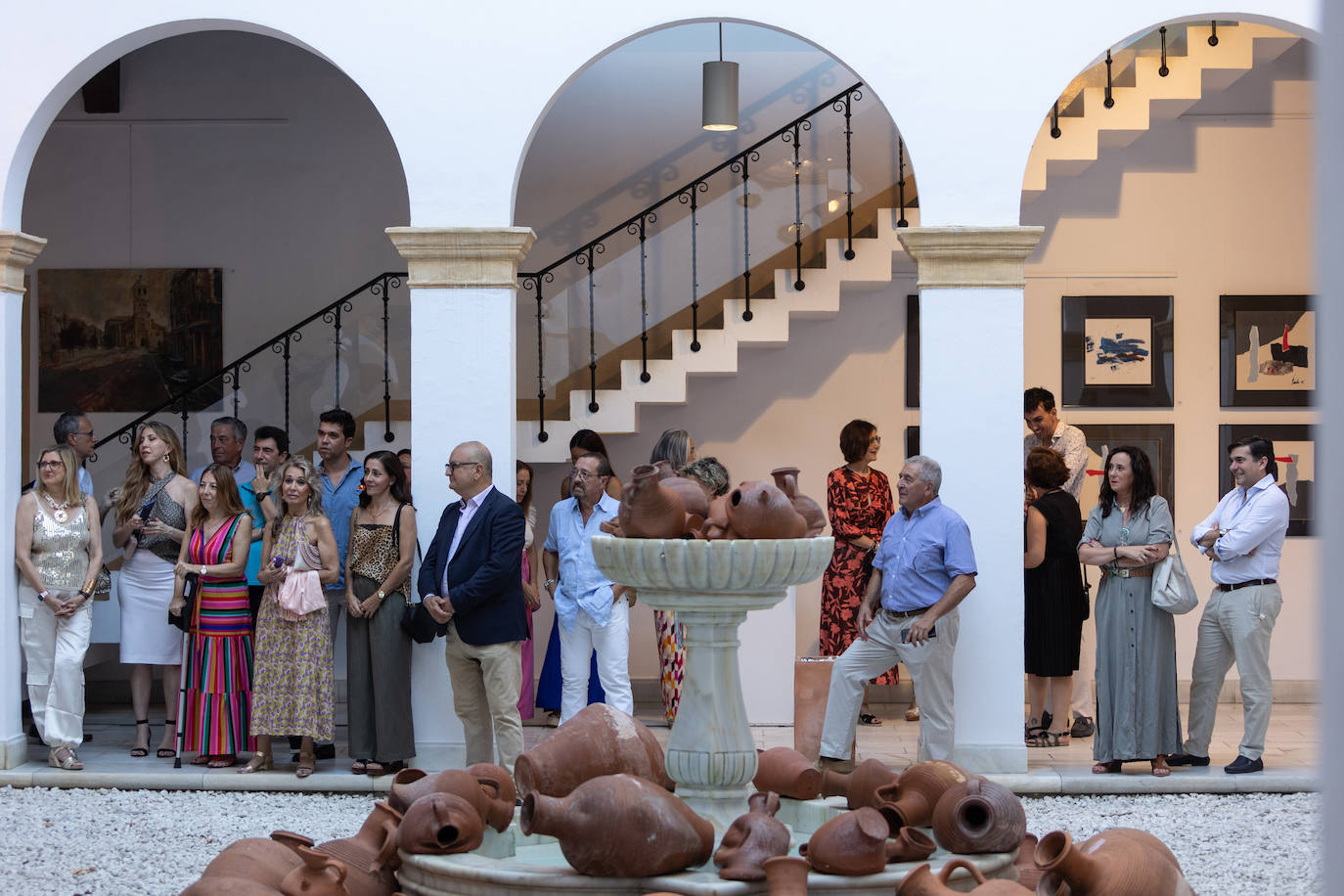 Inauguración de la exposición solidaria de la Fundación La Caixa en Sevilla
