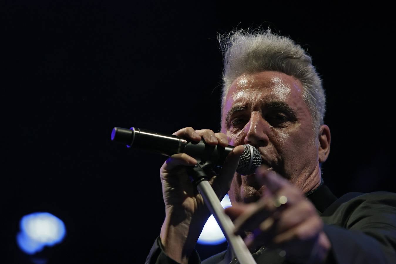 Mucho público en el doble concierto de este domingo en el Icónica, con Loquillo y Los Secretos 