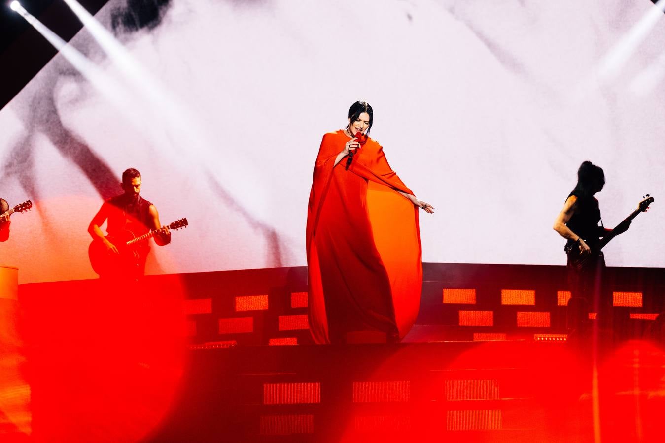 La cantante italiana actuó durante más de dos horas en su primer concierto ante el público sevillano