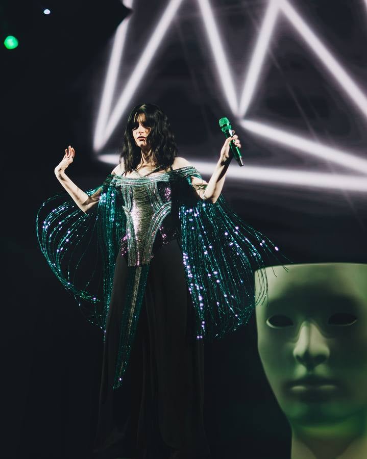 La cantante italiana actuó durante más de dos horas en su primer concierto ante el público sevillano