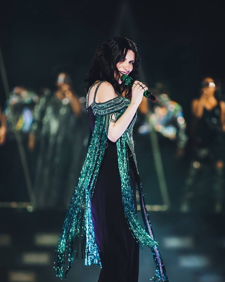 La cantante italiana actuó durante más de dos horas en su primer concierto ante el público sevillano