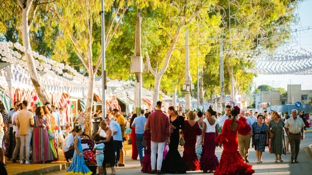 La feria de Utrera, que está dedicada a la Virgen de Consolación, cuenta con casi un centenar de casetas