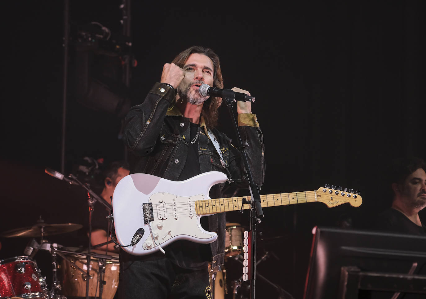 El concierto de Juanes en el auditorio del Cartuja Center CITE de Sevilla