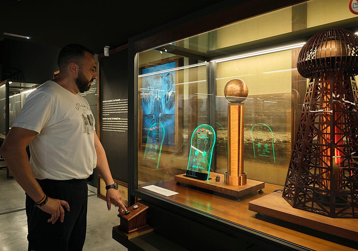 El Caixaforum Sevilla acoge una interesante exposición centrada en la figura de Nikola Tesla