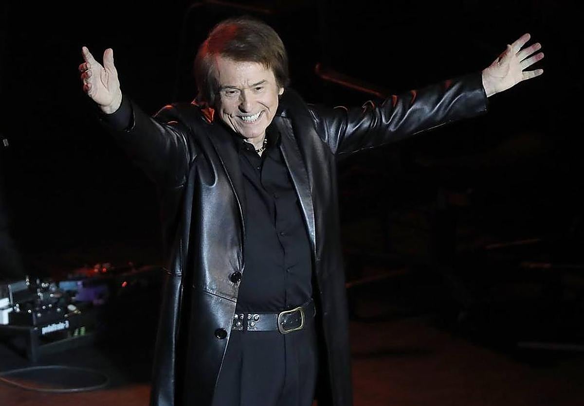 Raphael en uno de sus últimos conciertos en FIBES