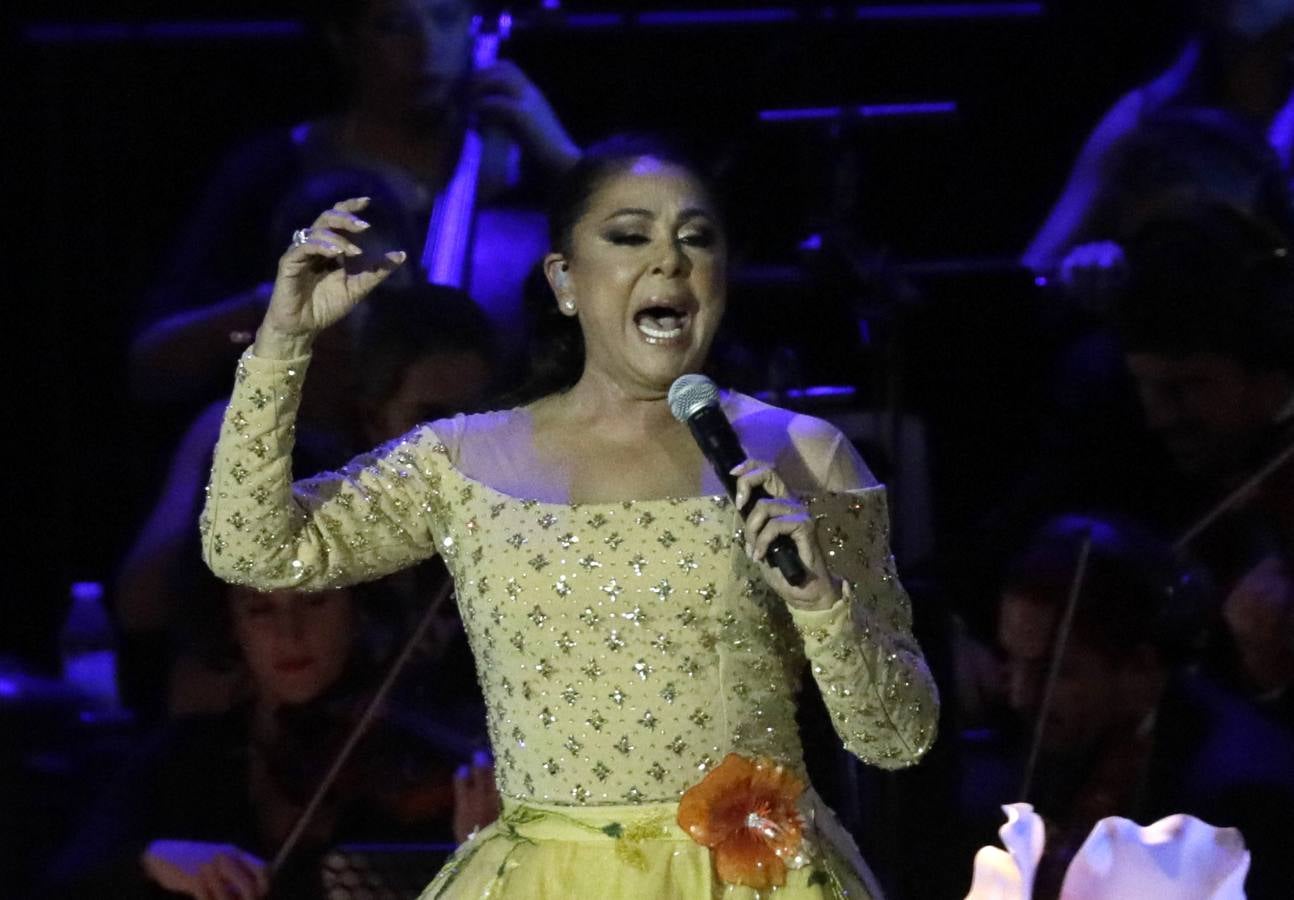 Concierto de Isabel Pantoja en el Estadio de la Cartuja de Sevilla