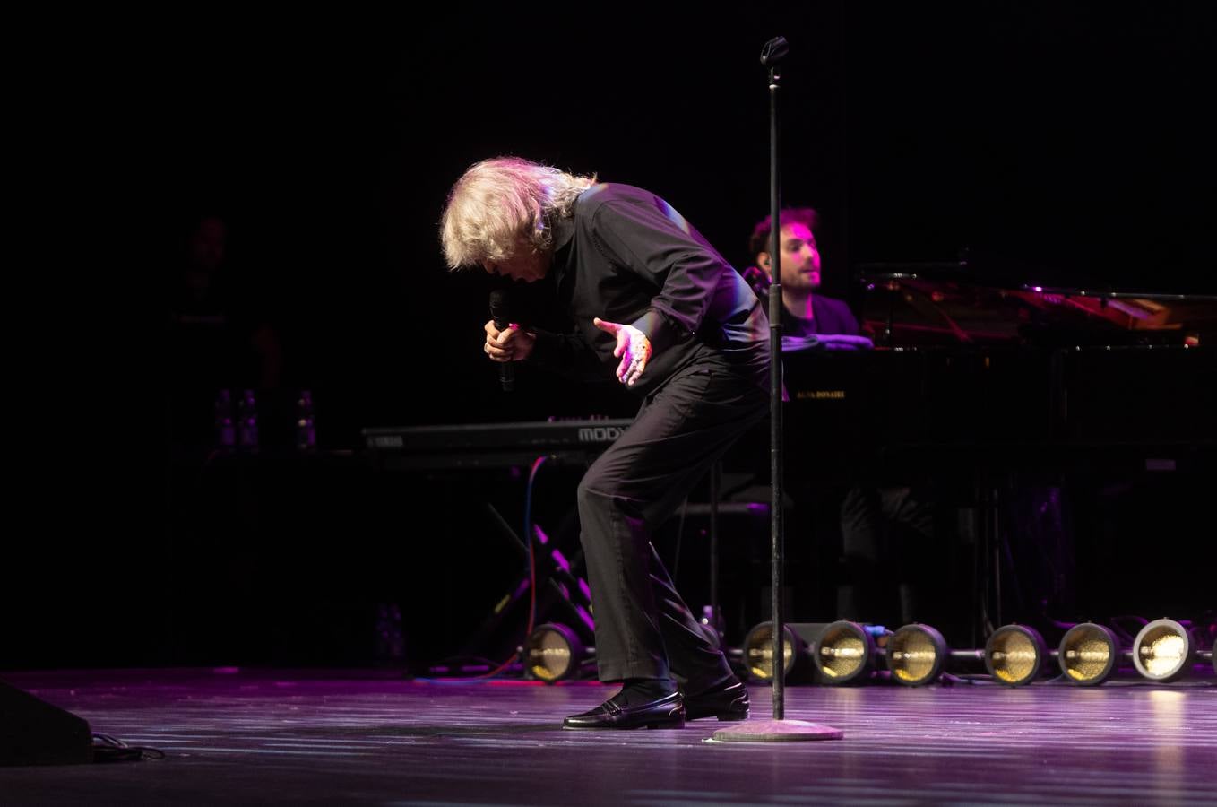 Momento del concierto de José Mercé en el Cartuja Center en Sevilla 