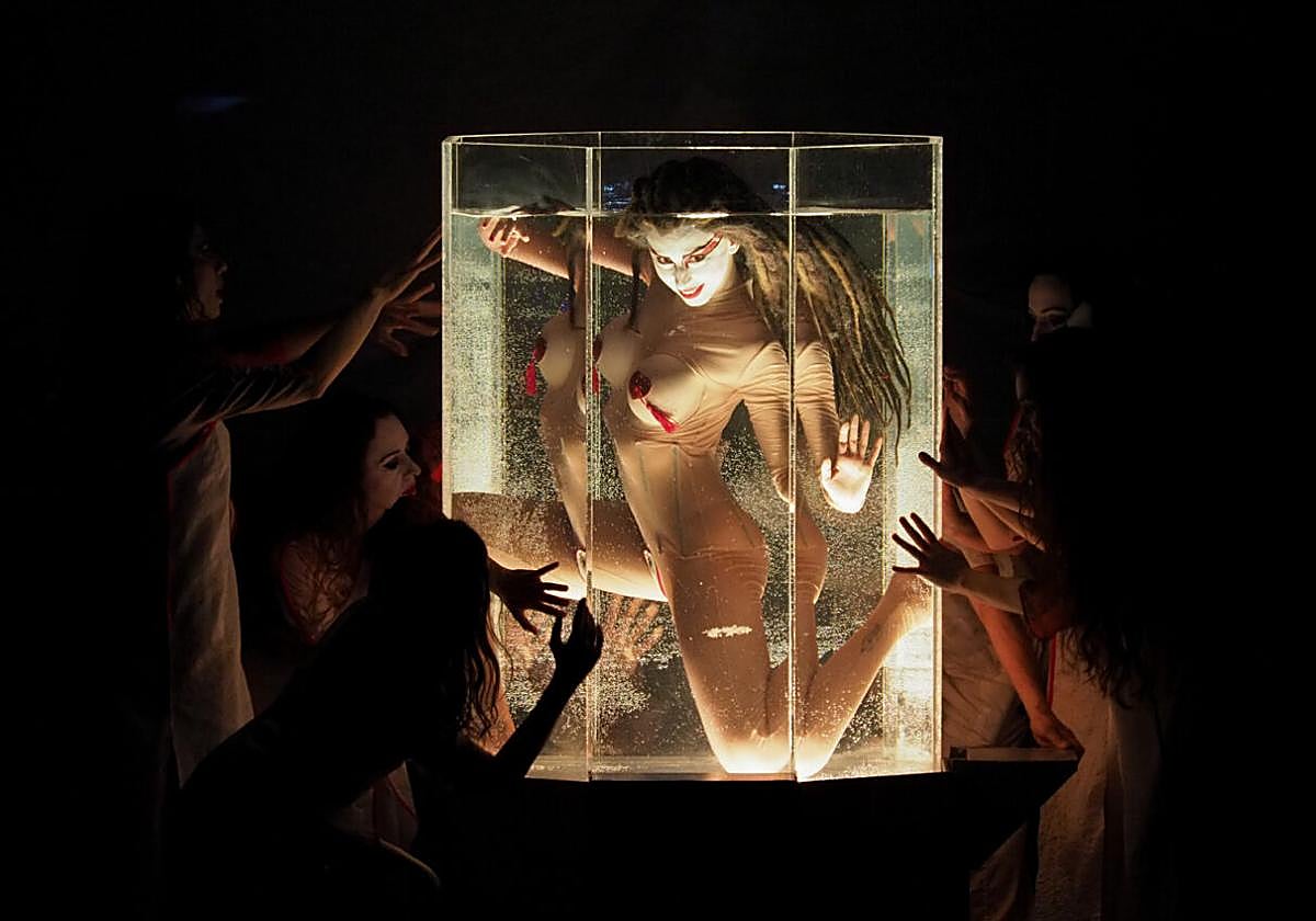 Una imagen de 'Carmina Burana' de la Fura dels Baus