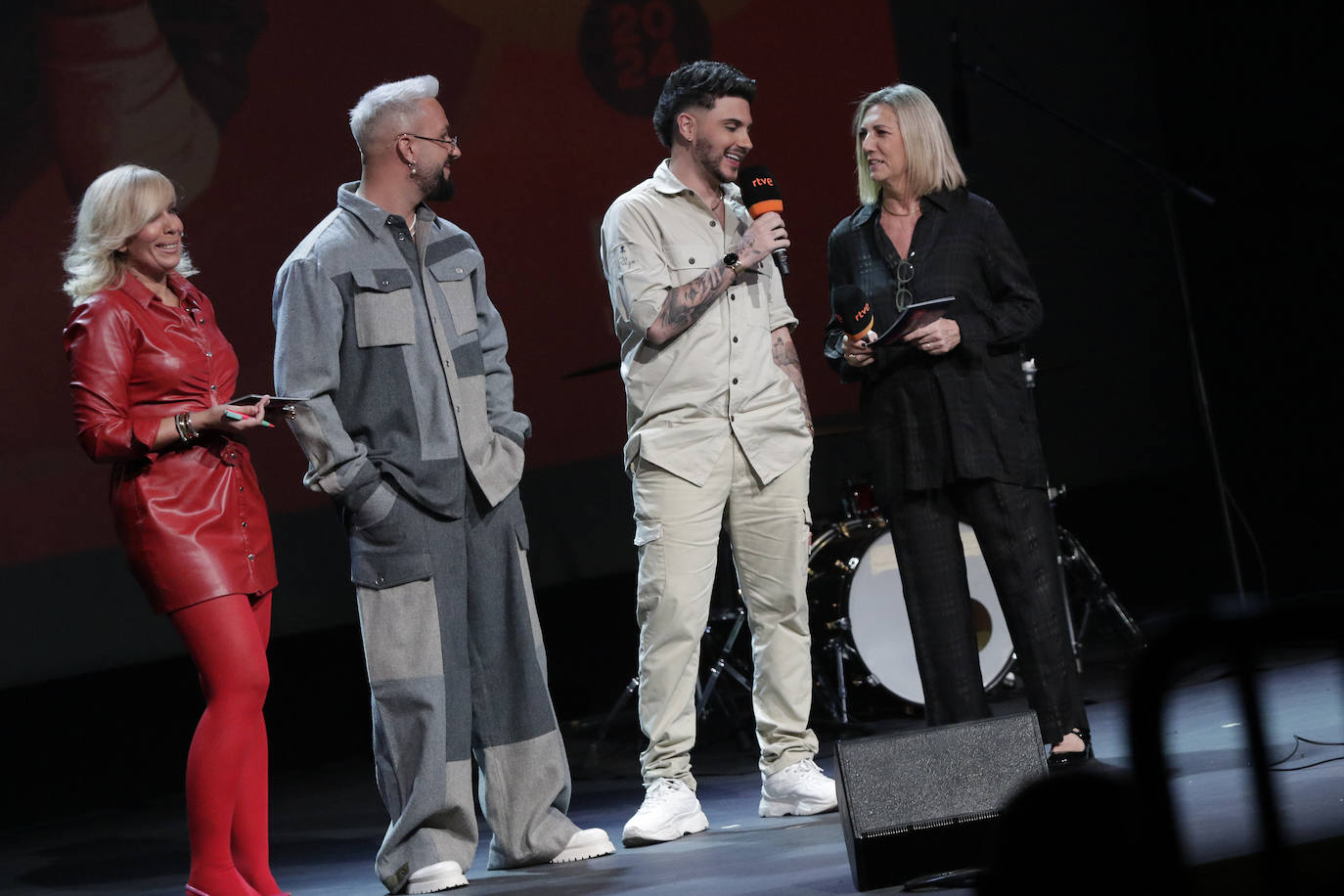La presentación de los artistas que participan en el Benidorm Fest 2024, en el Teatro Alameda de Sevilla