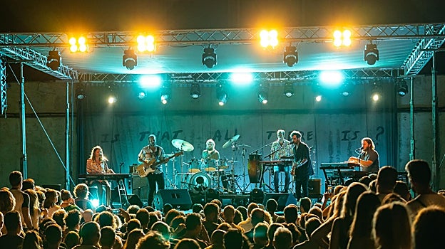 La banda musical Morgan actúa en la noche del viernes 24 de noviembre en la Sala Custom de Sevilla