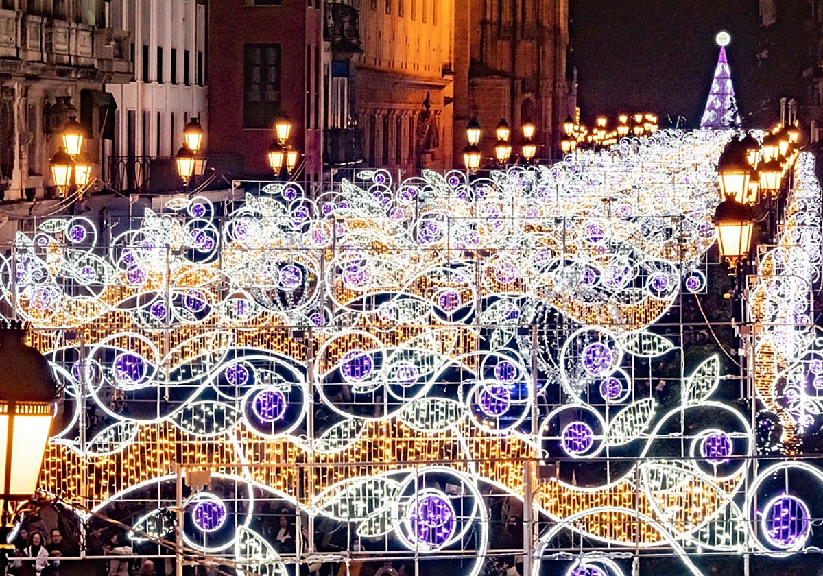 Luces de Navidad en Sevilla, en la Avenida de la Constitución