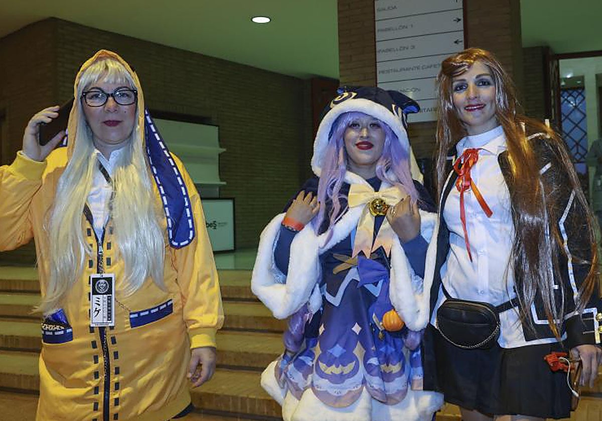 Varias asistentes a la última edición de Mangafest