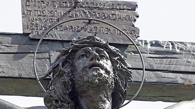 El Cristo de las Mieles en el cementerio de San Fernando