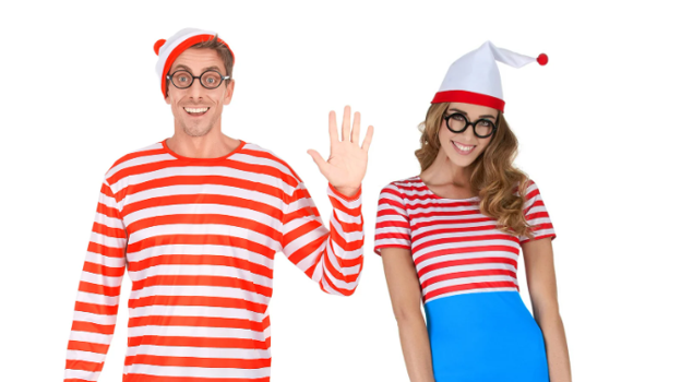 Dos personas disfrazadas del personaje de la serie de libros '¿Dónde está Wally?'