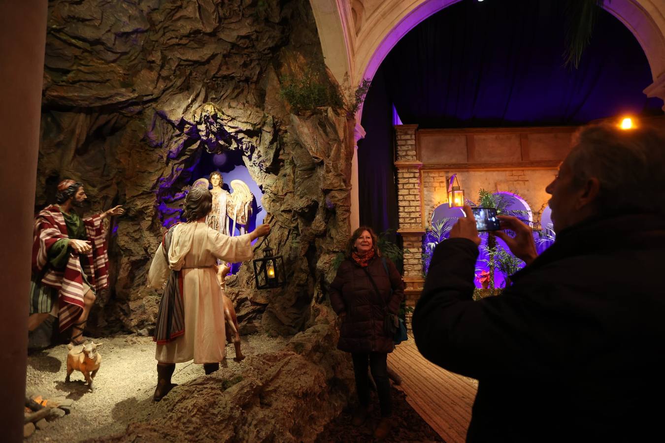 Las imágenes provienen de hermandades de toda Andalucía y de colecciones particulares