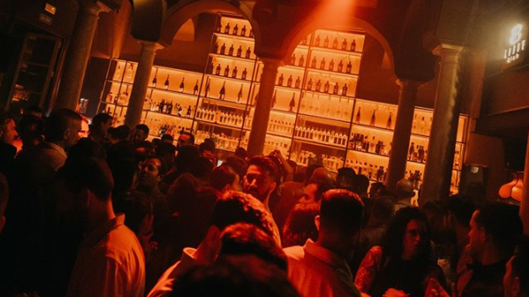 Ambiente de fiesta en 'Lobby Club'