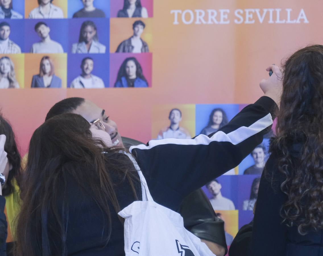 Firma de discos de los concursantes de Operación Triunfo 2023