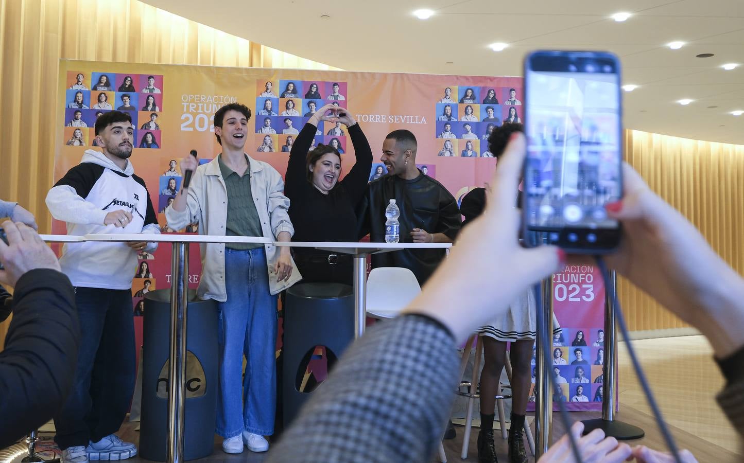 Firma de discos de los concursantes de Operación Triunfo 2023