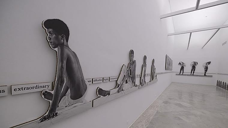 Instalación de Jonathas de Andrade