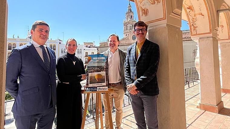 Presentación del cartel de los futuros paseos en globo en Écija