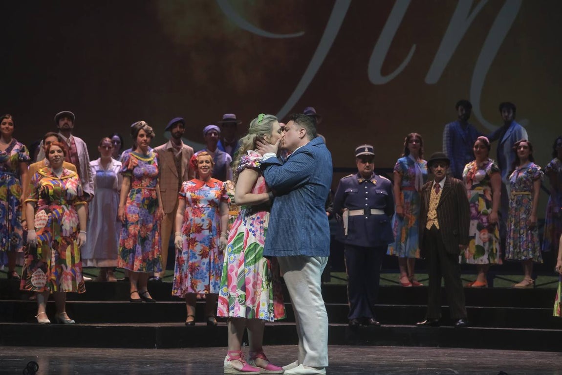 Momento del ensayo previo al estreno en el Maestranza de la zarzuela 'Los gavilanes'