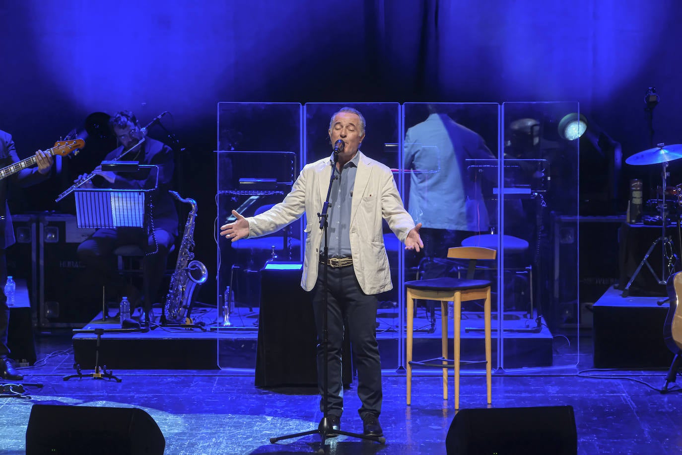José Manuel Soto durante su concierto en el teatro de la Maestranza de Sevilla 