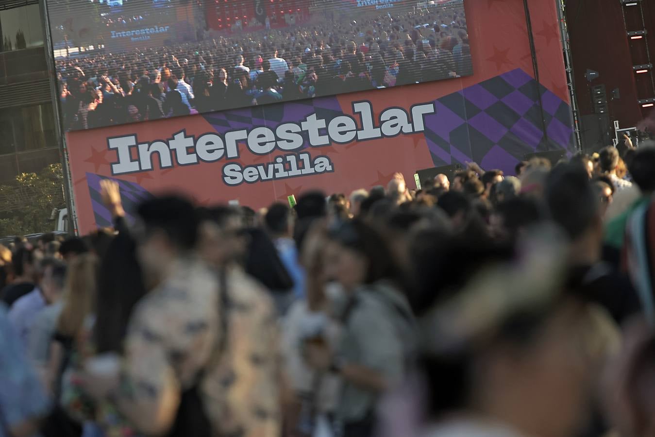 Un numeroso público acudió el primer día de del Interestelar