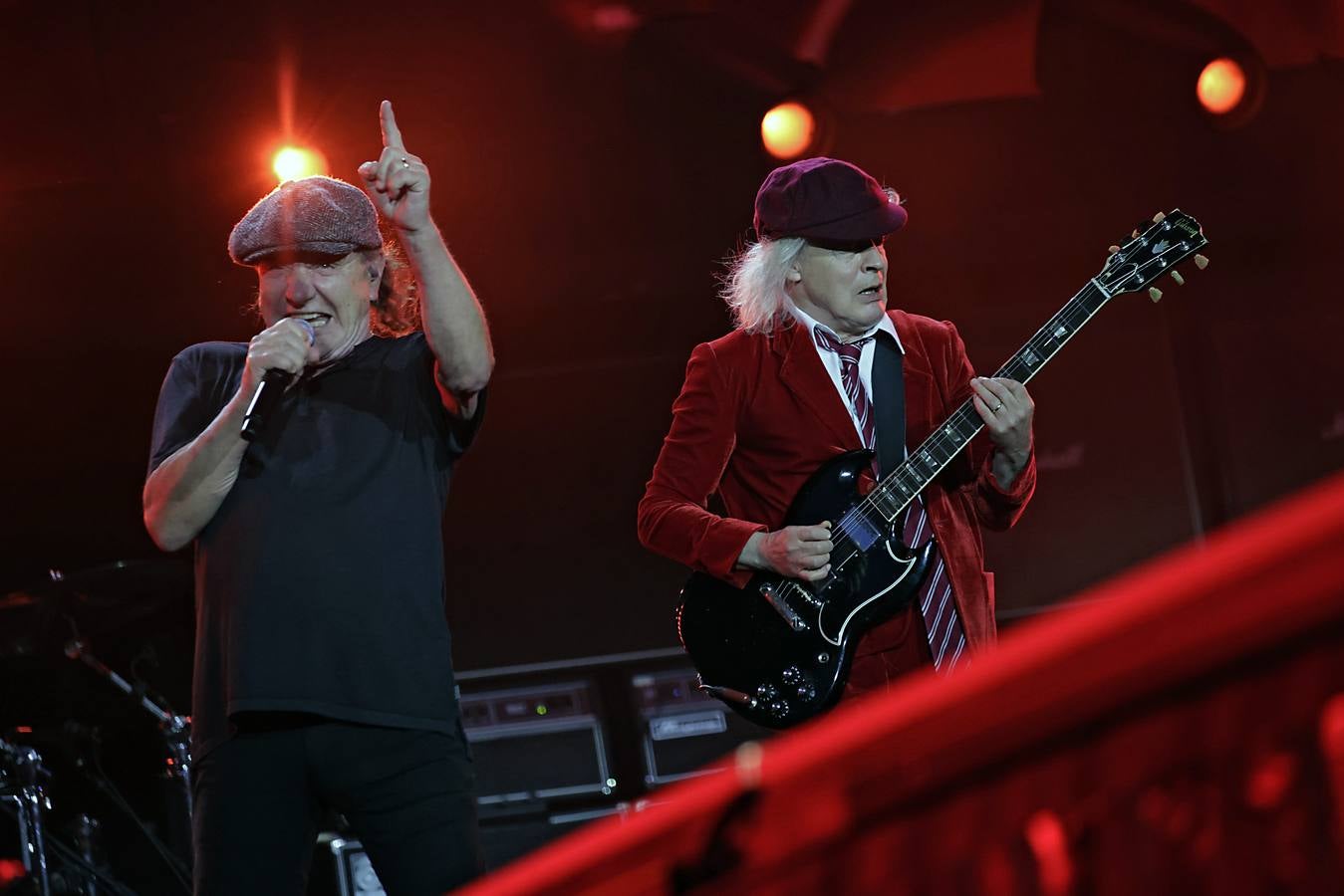 Un momento del concierto de AC/DC en el Estadio La Cartuja de Sevilla