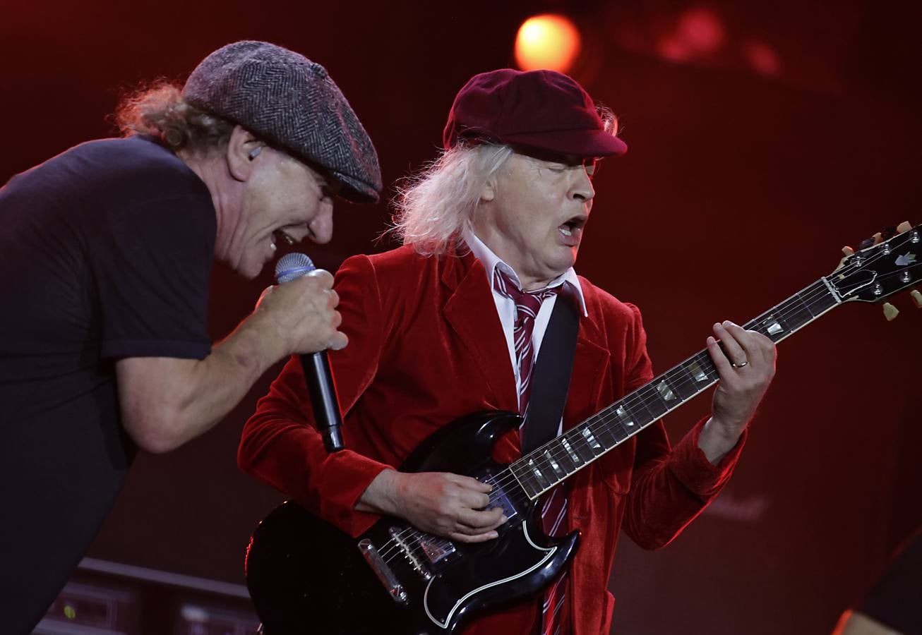 Un momento del concierto de AC/DC en el Estadio La Cartuja de Sevilla