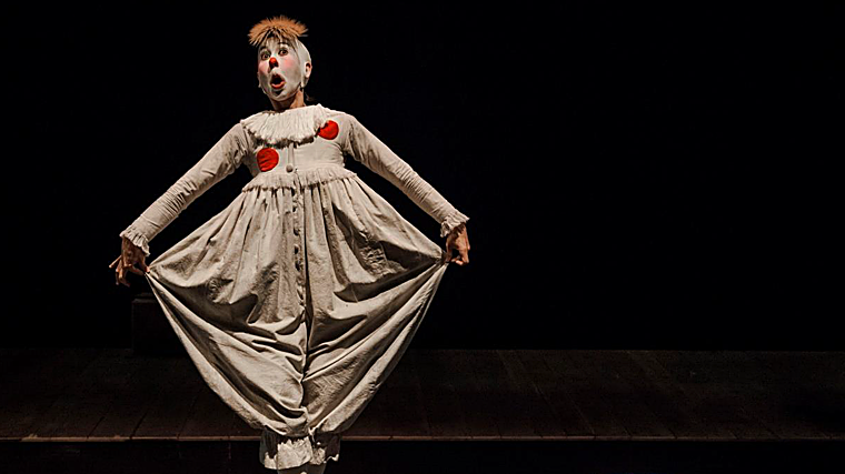 Humor, circo, danza, swing y magia en las noches temáticas de verano de CaixaForum Sevilla