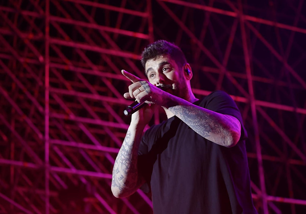 Icónica Fest acoge el concierto de Melendi en la Plaza de España de Sevilla
