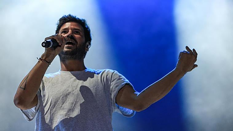 Willy Bárcenas, cantante de Taburete