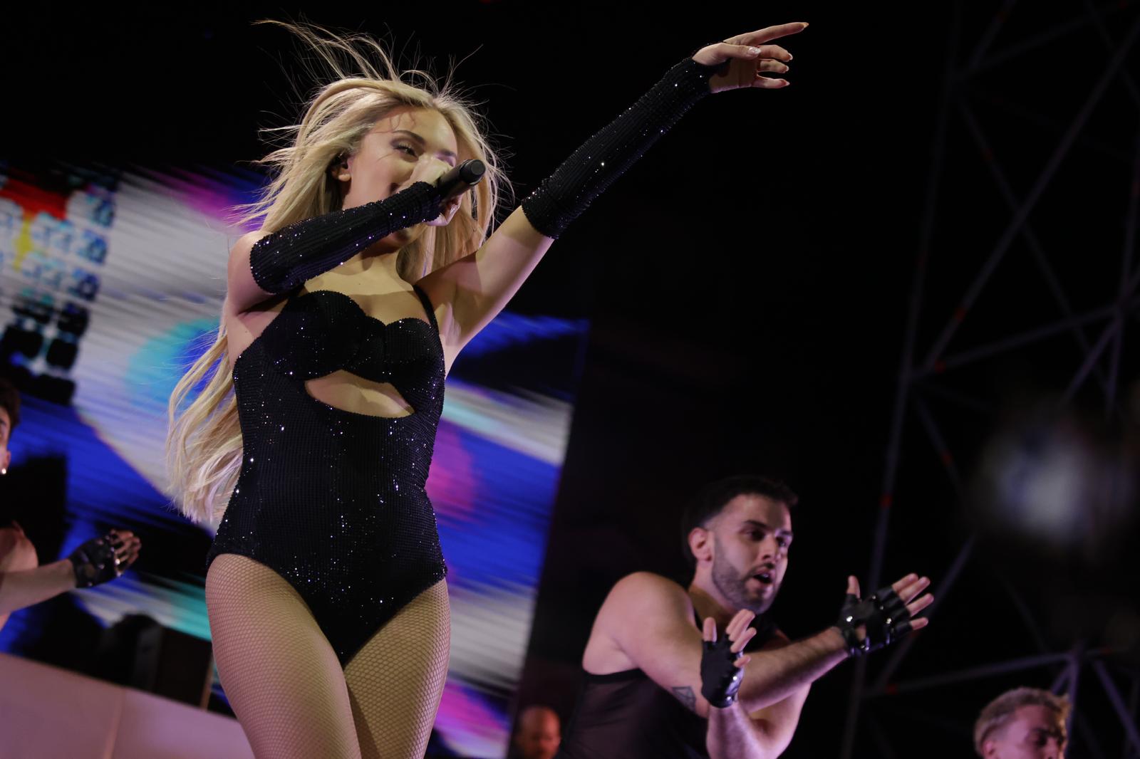 Ana Mena desató la locura entre los fans más jóvenes 