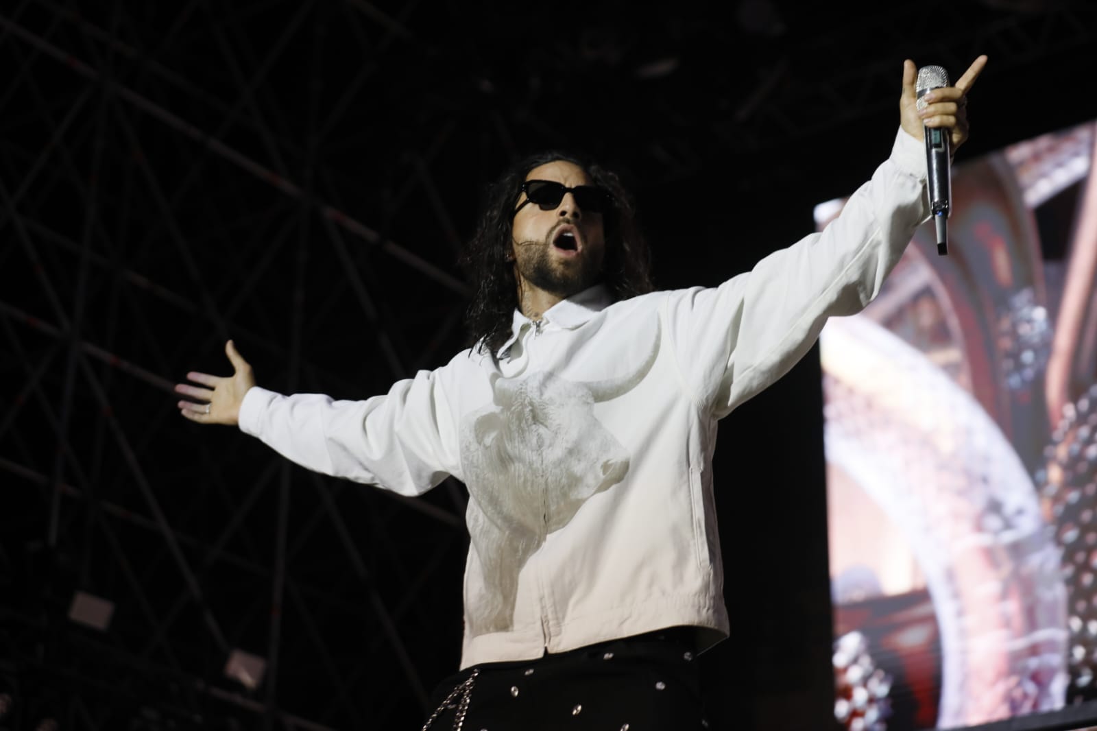 Un momento del concierto de Maluma dentro del Icónica Fest en la Plaza de España de Sevilla 