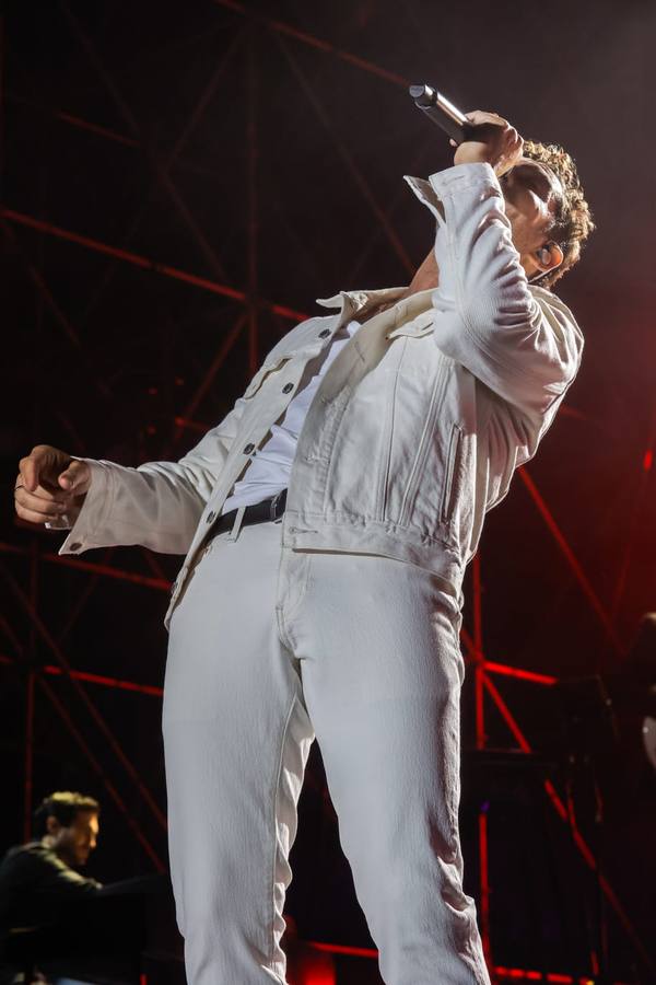 Actuación de Bisbal en el Icónica Santalucía Sevilla Fest 2024