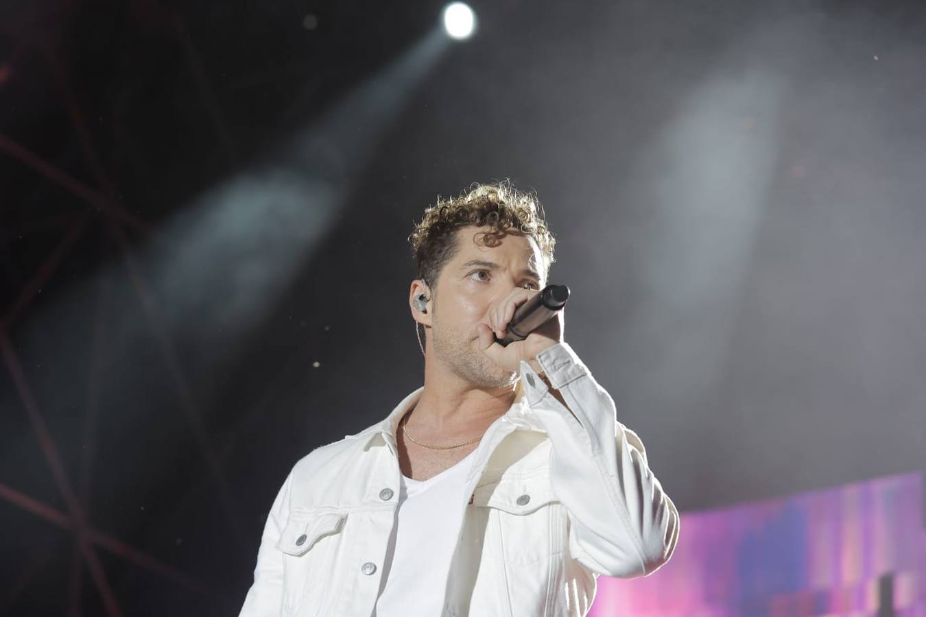 Actuación de Bisbal en el Icónica Santalucía Sevilla Fest 2024
