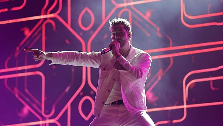 David Bisbal hace vibrar a la Plaza de España